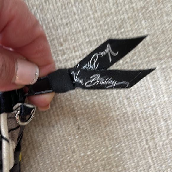 Vera Bradley wristlet, like new - Picture 2 of 5